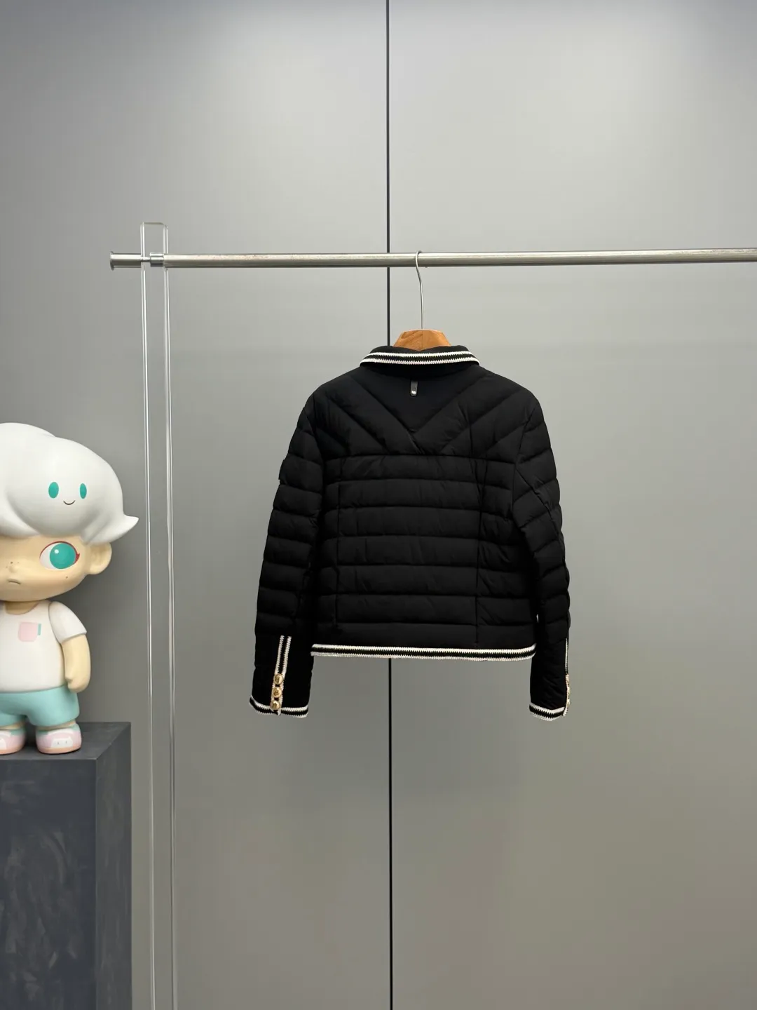 MACKAGE 2026New Arrival PETUNIA ， ， ， 。 , 5°C ， 。 、 , 。 , ， 。PETUNIA , 。 + ，Lightweight ， ， ， ， “ ” ：Black Size：S-M-L